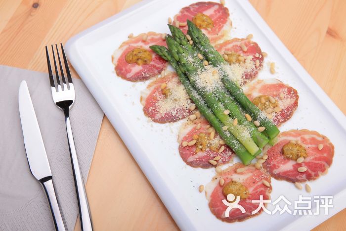 风干猪颈肉伴芦笋