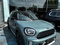 -上海宝诚中环BMW·MINI4S店