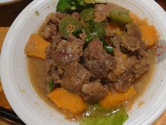 大理青梅蒸排骨-老滇山寨•云南特色菜•地方菜•民族风情歌舞表演(金碧店)