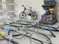 -潘多拉眼镜·蔡司依视路明月(潘家园店)