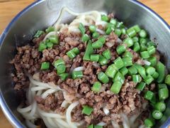 素椒杂酱面-左撇子私房面