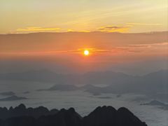 -黄山光明顶山庄