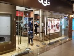 -UGG(燕莎奥特莱斯购物中心店)