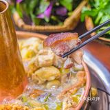 来青城山必打卡‼️特色山珍铜锅腊排土鸡馆🔥