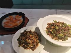 -阿瓦山寨·湘菜现炒·剁椒鱼头王(咸阳总店)