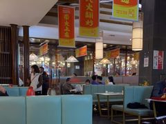 -阿瓦山寨·湘菜现炒·剁椒鱼头王(咸阳总店)