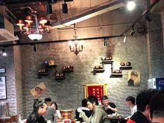 大堂-巴四老城区炭火蛙锅(张江店)