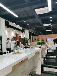 -CARR SALON