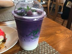 -Chom Cafe and Restaurant