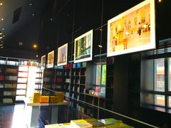 -钟书阁(松江泰晤士小镇店)