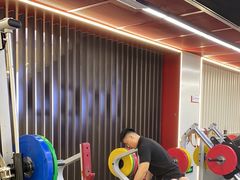 -英派斯健身旗舰店(海信国际中心馆)