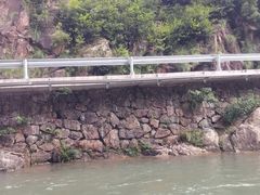 -安吉龙王山峡谷漂流