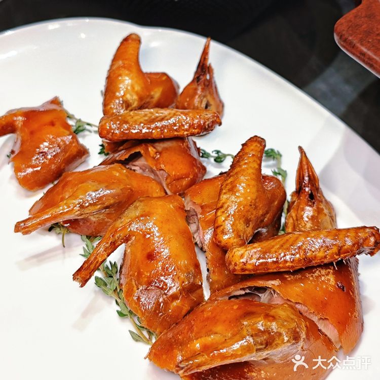 选店选到头秃!这家17年口碑老店拯救了我🎂