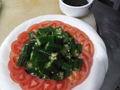 正宗白土岗辣子鸡及其地方菜品-冯记白土岗辣子鸡