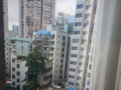 -卡罗酒店(东门晒布地铁站店)