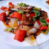 和朋友来打卡过这家店，装修风格是简约，还有外场