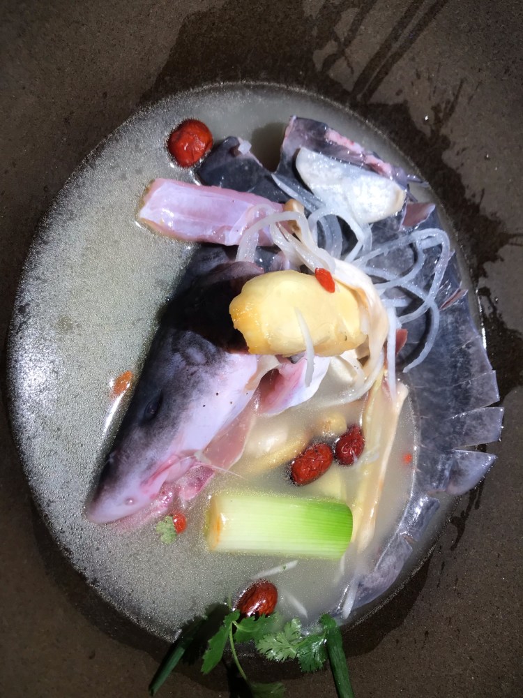 草帽下的美味佳肴