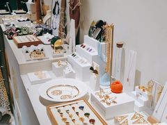 -LADY FAFA(巨鹿路陕西南路路口店)