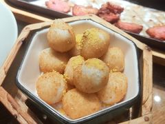 蛋黄脆皮汤团-蜜桃餐厅·伴山(湖滨商业街店)