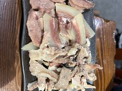 -乡土黄·鲜牛肉火锅·小龙虾(兴业街店)
