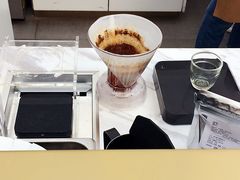 -UNI UNI(环亚凯瑟琳店)