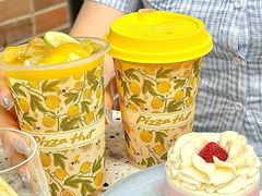 -必胜客(打浦桥日月光店)