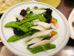 荷兰豆山药炒木耳-涌觅名灶·本地海鲜宁波菜(财富广场店)