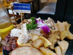 -一朵菌·野生菌探索家火锅(南亚店)