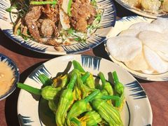 -Cuc Gach Quan Restaurant
