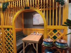 -哈啾嗨·新概念蒙餐(红星新城店)