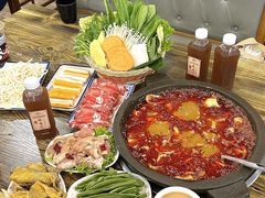 -灶知轩湘西石锅鱼(万佳广场店)