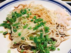 葱油三虾拌面-老头儿油爆虾·知味杭州(爱琴海购物中心)