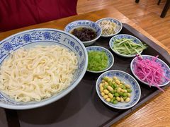 老北京炸酱面-门框胡同百年卤煮(新街口店)