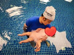 -蓝旗亲子游泳(范湖万达广场店)