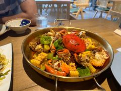 -臻鲜燕海鲜融合餐厅(金陵style店)