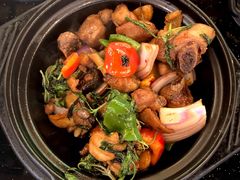 金不换三杯鸡煲-玉兰苑一等茶餐厅