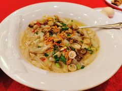 草菇炖蹄筋-宝界普菲特湖畔酒店
