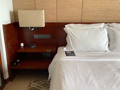 -三亚湾海居铂尔曼度假酒店