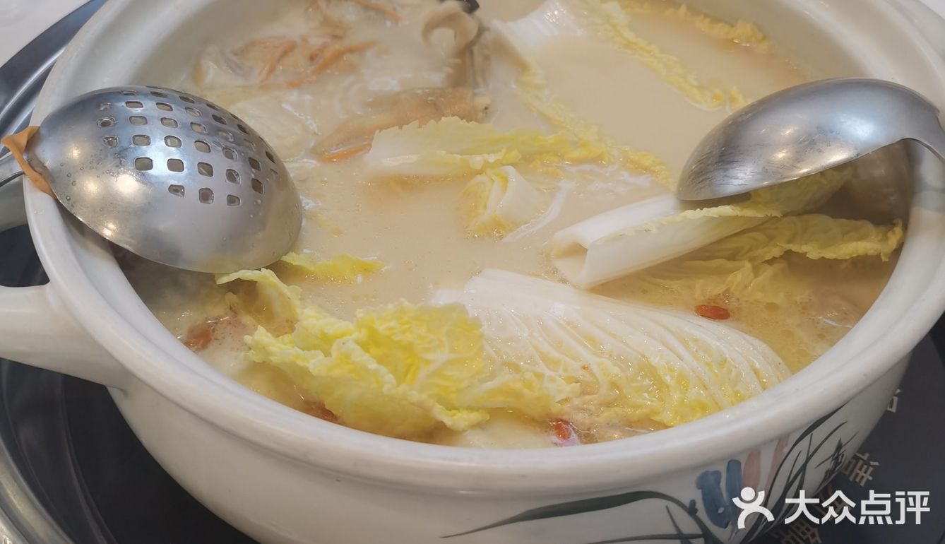 油条好评，跟以往吃的不同，这油条口感更厚实