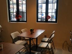 -Fridi Patisserie Cafe