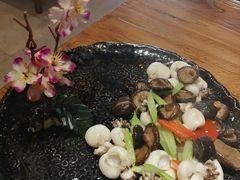 花枝墨鱼仔-东来菜馆•手抓海鲜家常菜•海鲜锅贴(鸽子窝店)