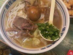 -鑫花溪牛肉米粉(东环大润发店)