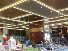 -大中华希尔顿酒店-念自助餐·嗨啤·小龙虾