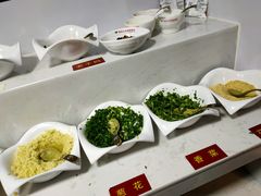自助调料区-味之绝美蛙鱼头火锅(花都店)