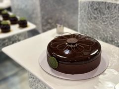 -君来湖滨饭店·玫瑰园