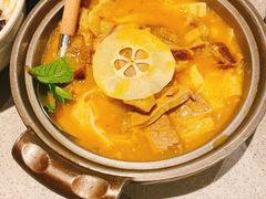 酸木瓜炖牛腩-半山腰·云南菜(侨福芳草地店)