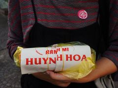 -Bánh Mì Huynh Hoa