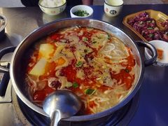 -黄利砖万峰林布依特色酸笋牛肉馆