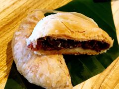 现烤玫瑰鲜花饼-云海肴·汽锅鸡·云南菜(天山百盛优客店)