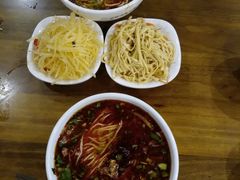 -牛一嘴·兰州牛肉面·大盘鸡(财富中心店)